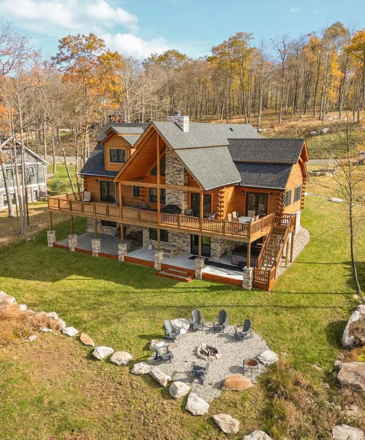 Cabin in Deep Creek Lake